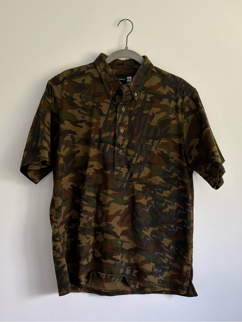 Sig Zane medium camp pullover shirt